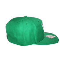 Load image into Gallery viewer, Bioworld Licensed Green Arrow Snapback Hat
